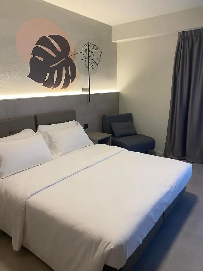 Hotel Lily Bibione 3*,